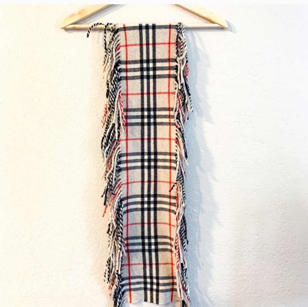 Authentic wool and cashmere Burberry scarf